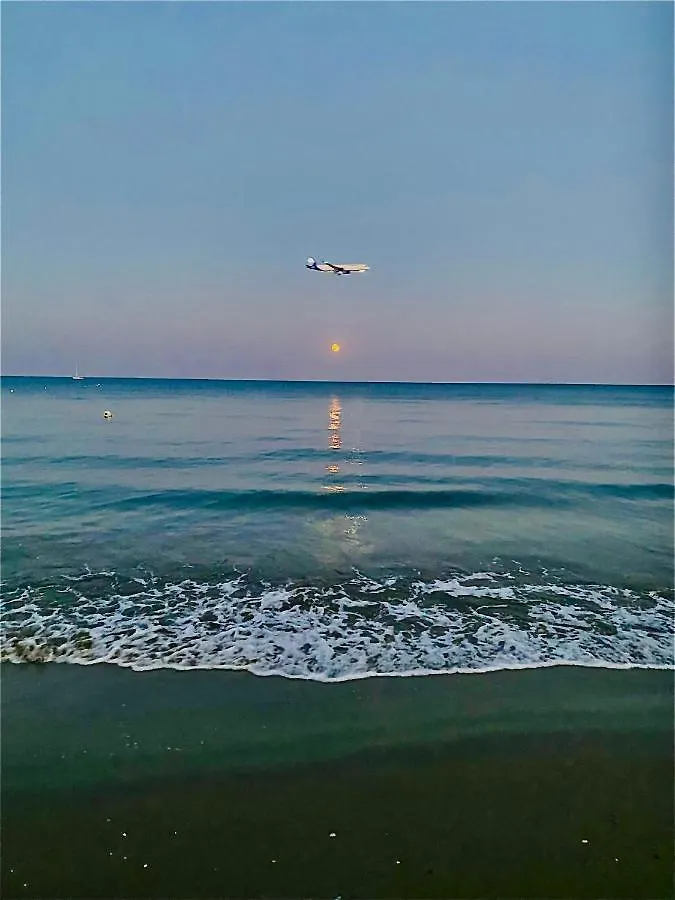 Bali Suites 202 Larnaca 0*,  Cypr